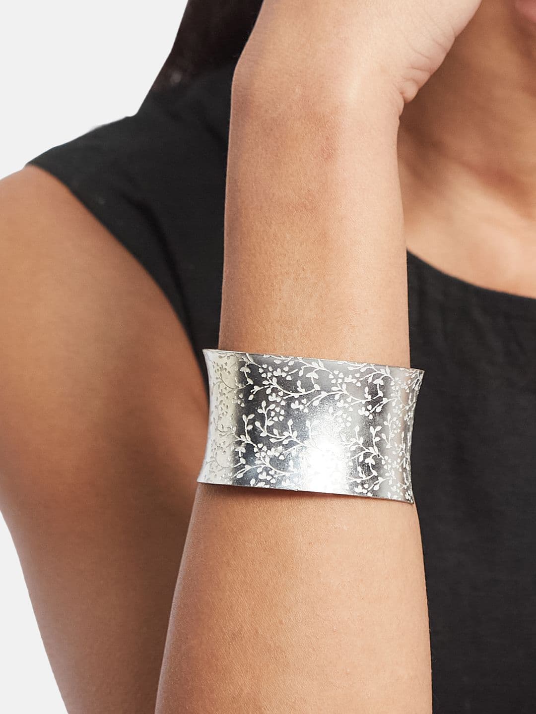 ATIBELLE Women 2 Brass Silver-Plated Cuff Bracelet thumbnail 7