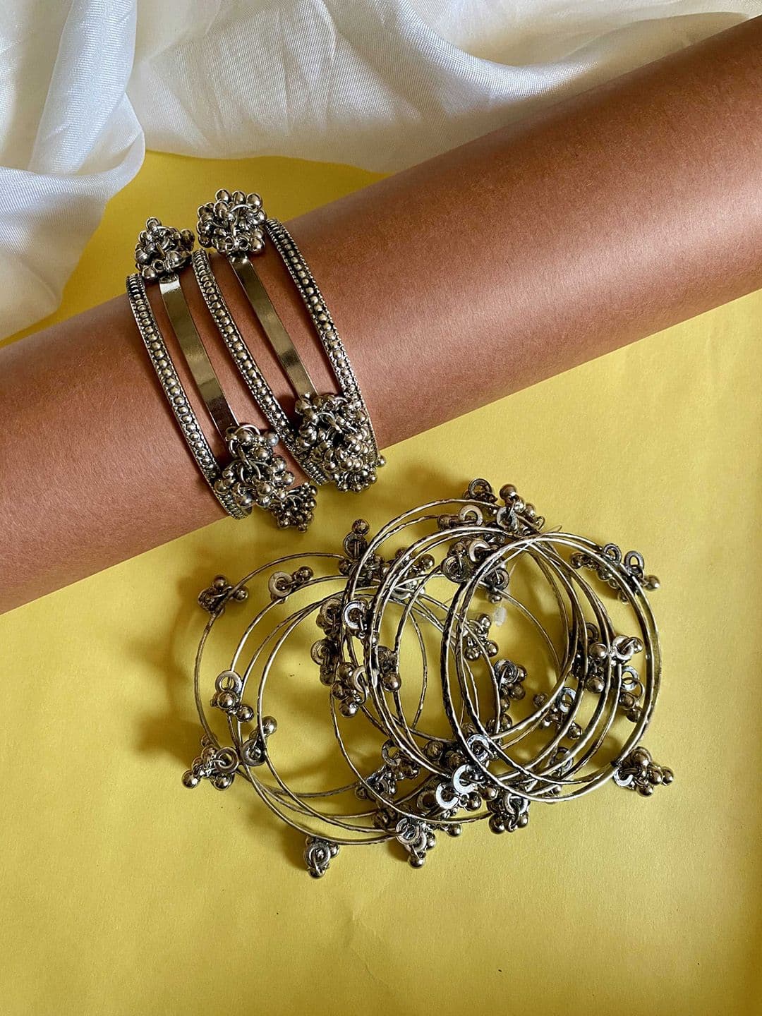 ATIBELLE Set Of 4 Silver-Plated Oxidised Bangles - Image 1
