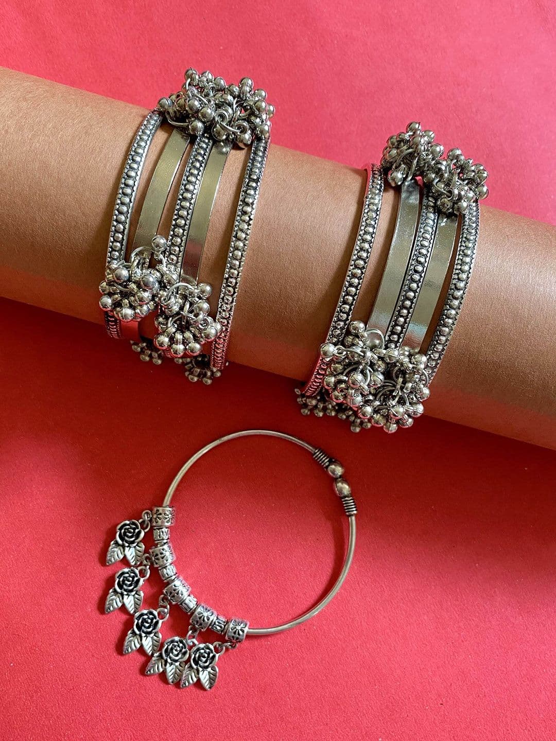 ATIBELLE Set Of 11 Silver-Plated Round Shaped Textured Bangles - Image 1