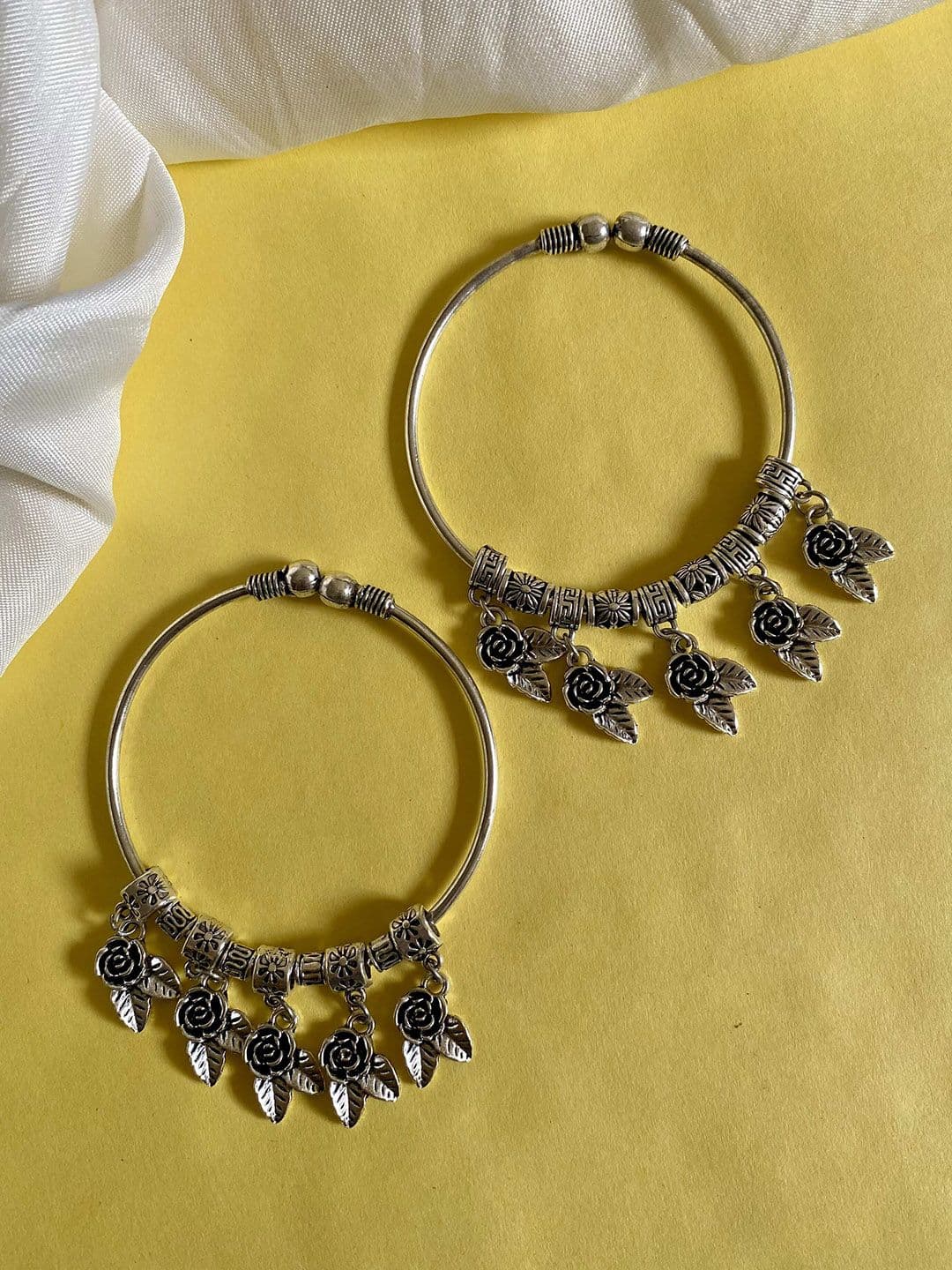 ATIBELLE Set Of 2 Silver-Plated Round Shaped Textured Bangles - Image 1
