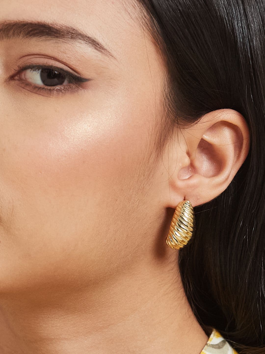 ATIBELLE Set Of 2 Gold-Plated Contemporary Shaped Textured Studs - Image 1