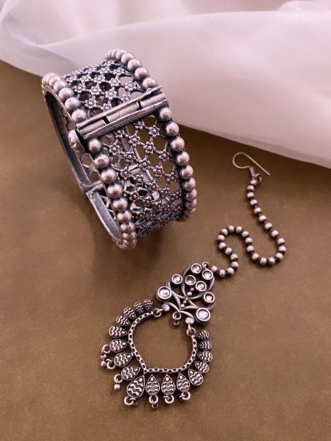 ATIBELLE Set Of 2 Silver-Plated Stone Studded & Beaded Jewellery Set