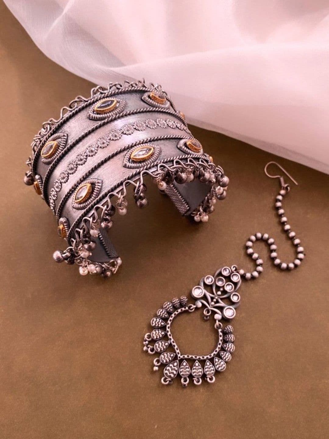 ATIBELLE Silver-Plated Kundan Stones Studded & Beaded Jewellery Set