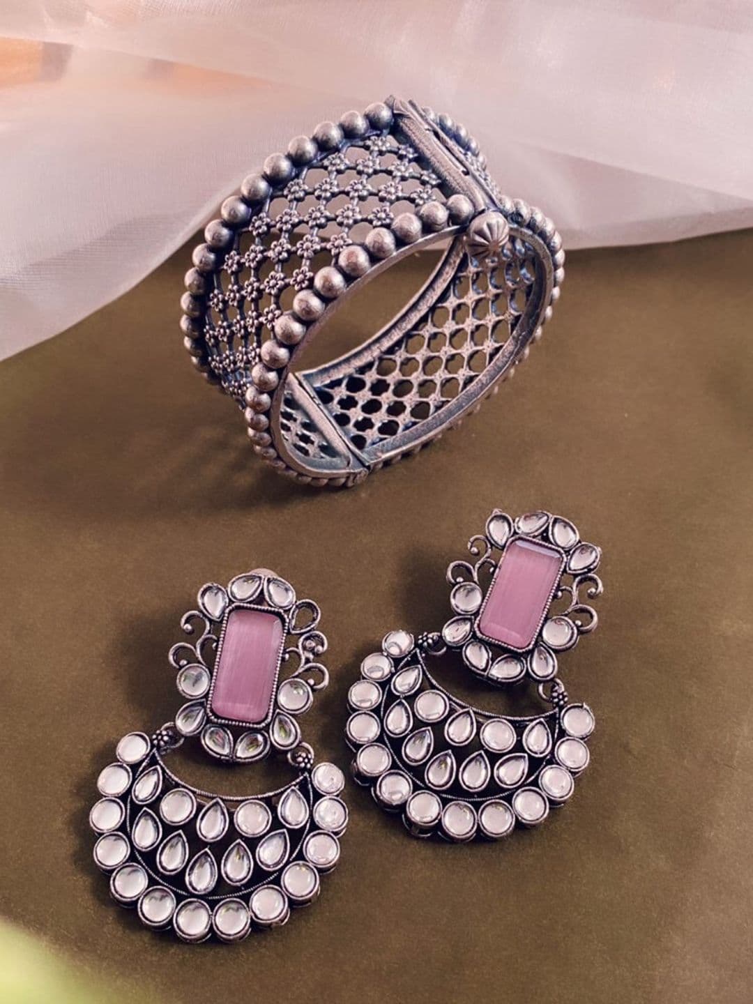 ATIBELLE Silver-Plated Kundan-Studded Jewellery Set - Image 1