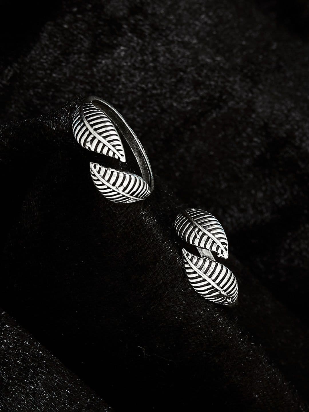 ATIBELLE Silver-Plated Toe Rings - Image 1
