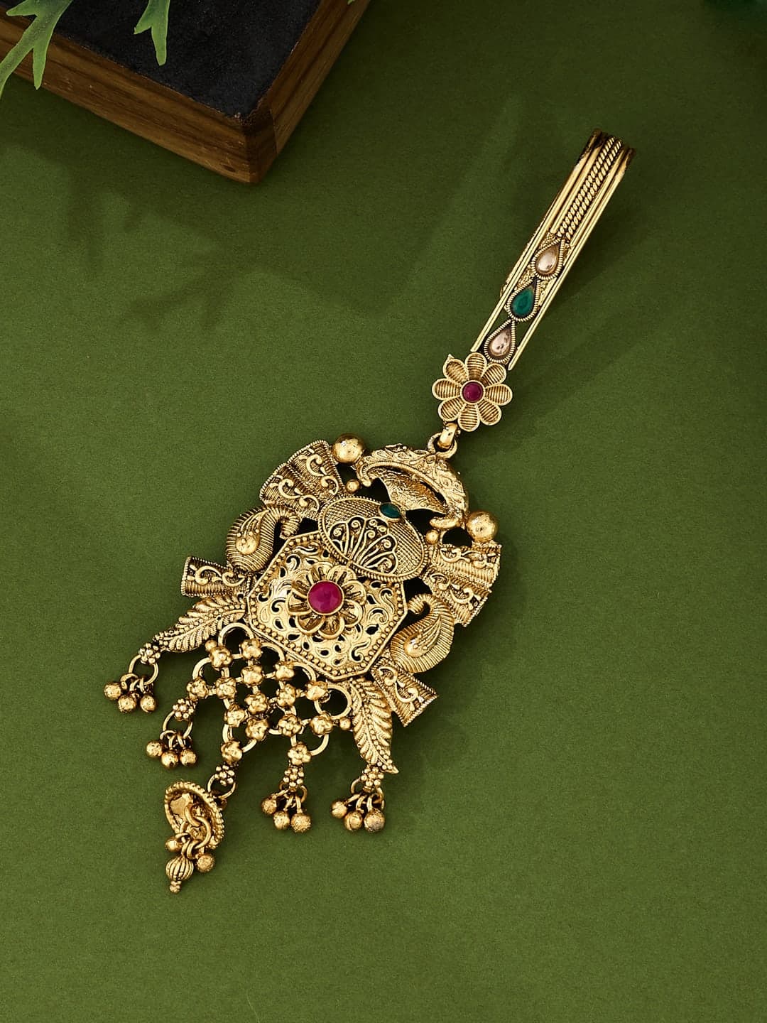ATIBELLE Artificial Stones Studded Saree Clip Saree Accessories - Image 1