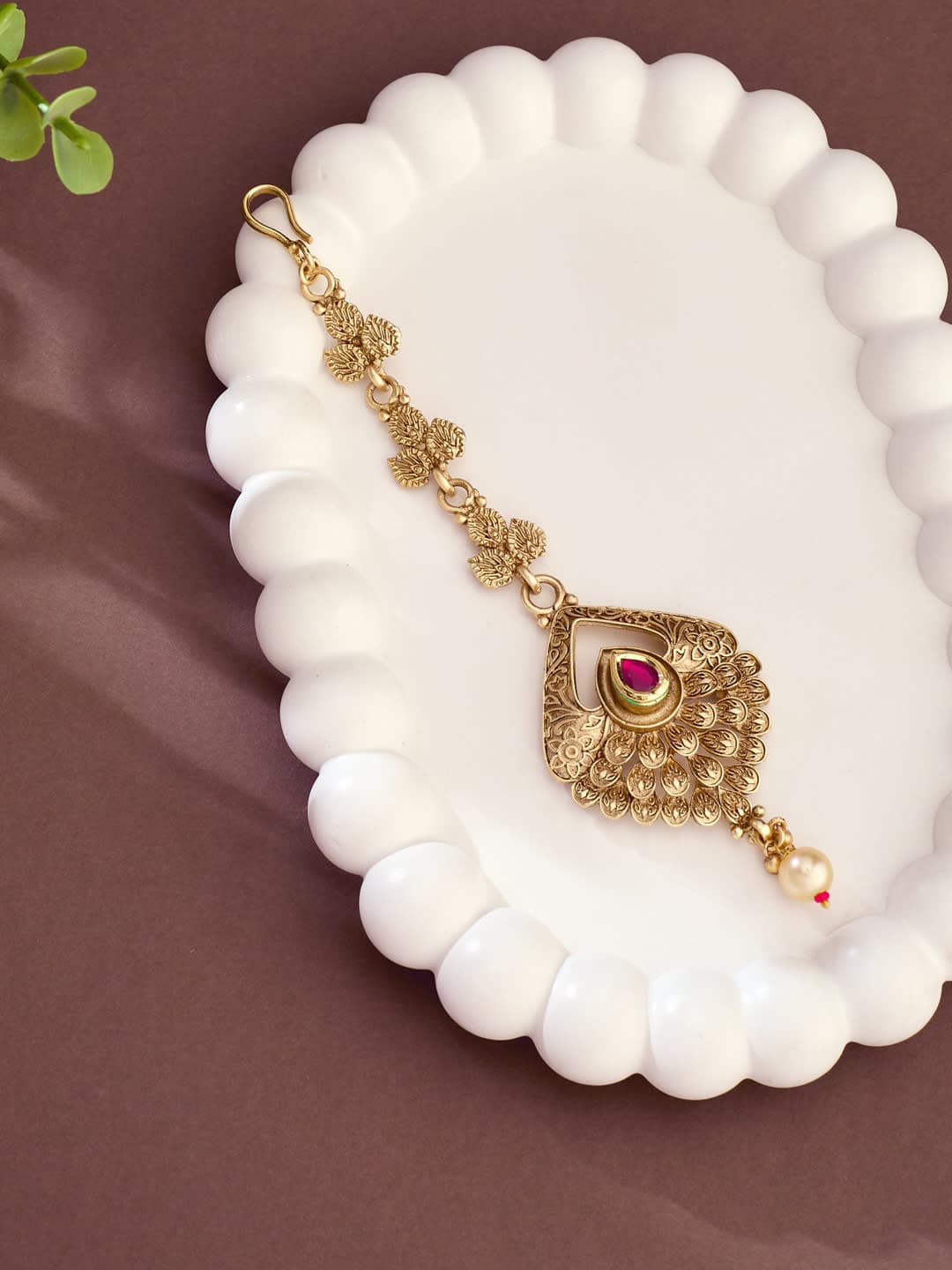 ATIBELLE Gold Plated Kundan Studded And Artificial Beaded Floral Shaped Maang Tikka
